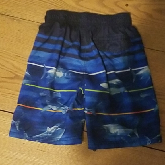 Bathing suit - Picture 3 of 3